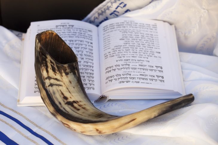 A Day of Forgiveness and Hope: Our Kippur Experience in Girona.