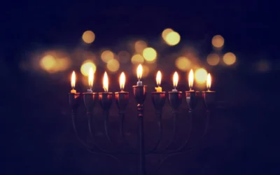 Celebrate Hanukkah with the Jewish community of Girona and enjoy a night of lights, tradition and sufganiot!